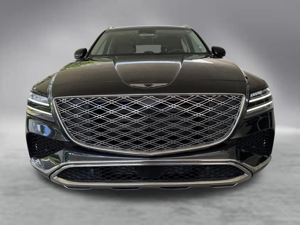 Used 2025 Black Genesis 2.5T image 13