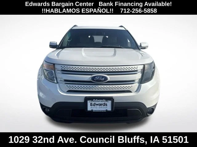 Used 2013 White Ford Limited image 2