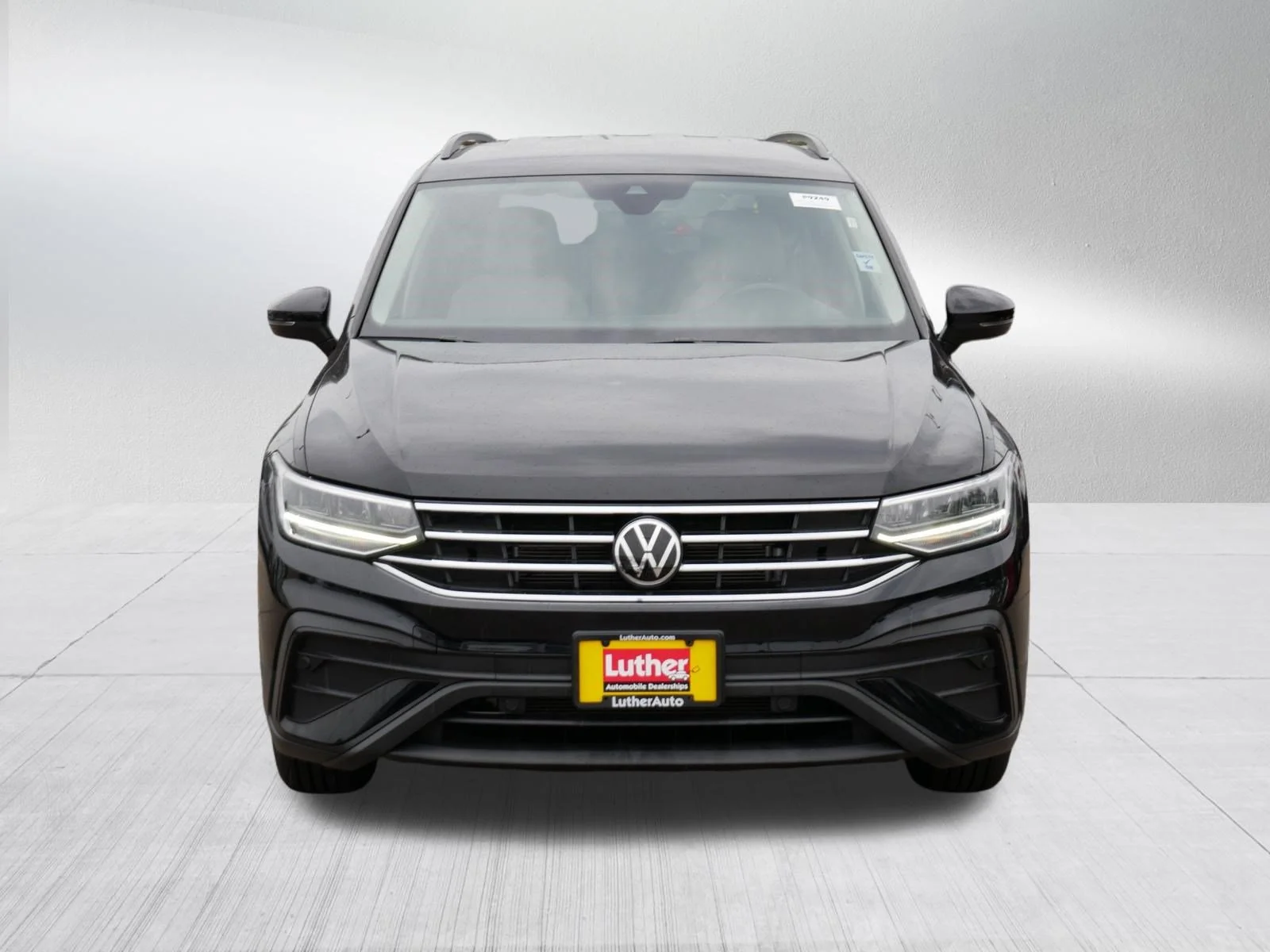 Used 2023 Volkswagen Tiguan S with VIN 3VVFB7AX6PM113193 for sale in Brooklyn Center, Minnesota