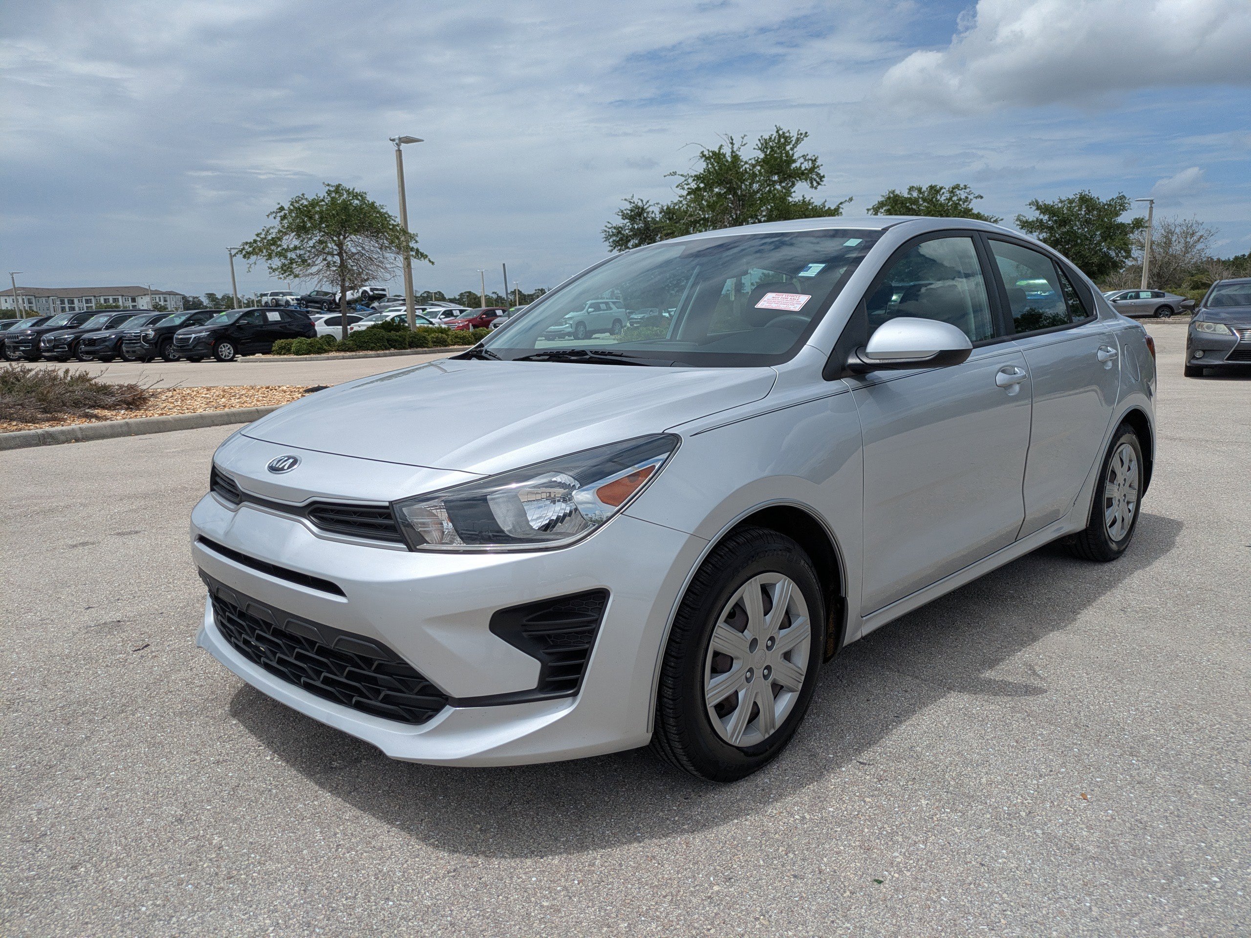 Certified Used 2021 Silky Silver Kia S image 11