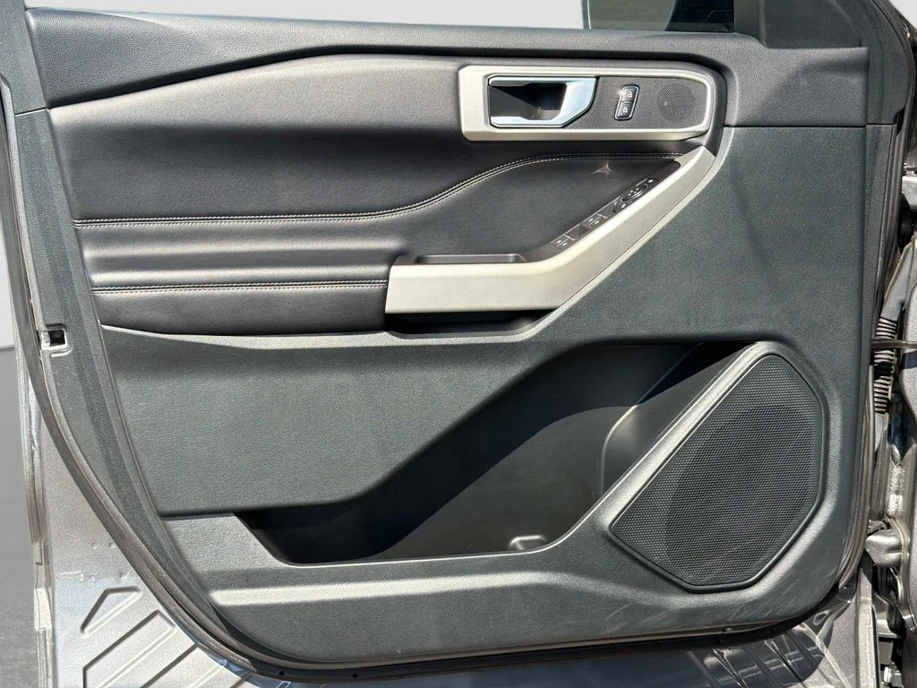 Used 2023 Gray Metallic Ford XLT image 20