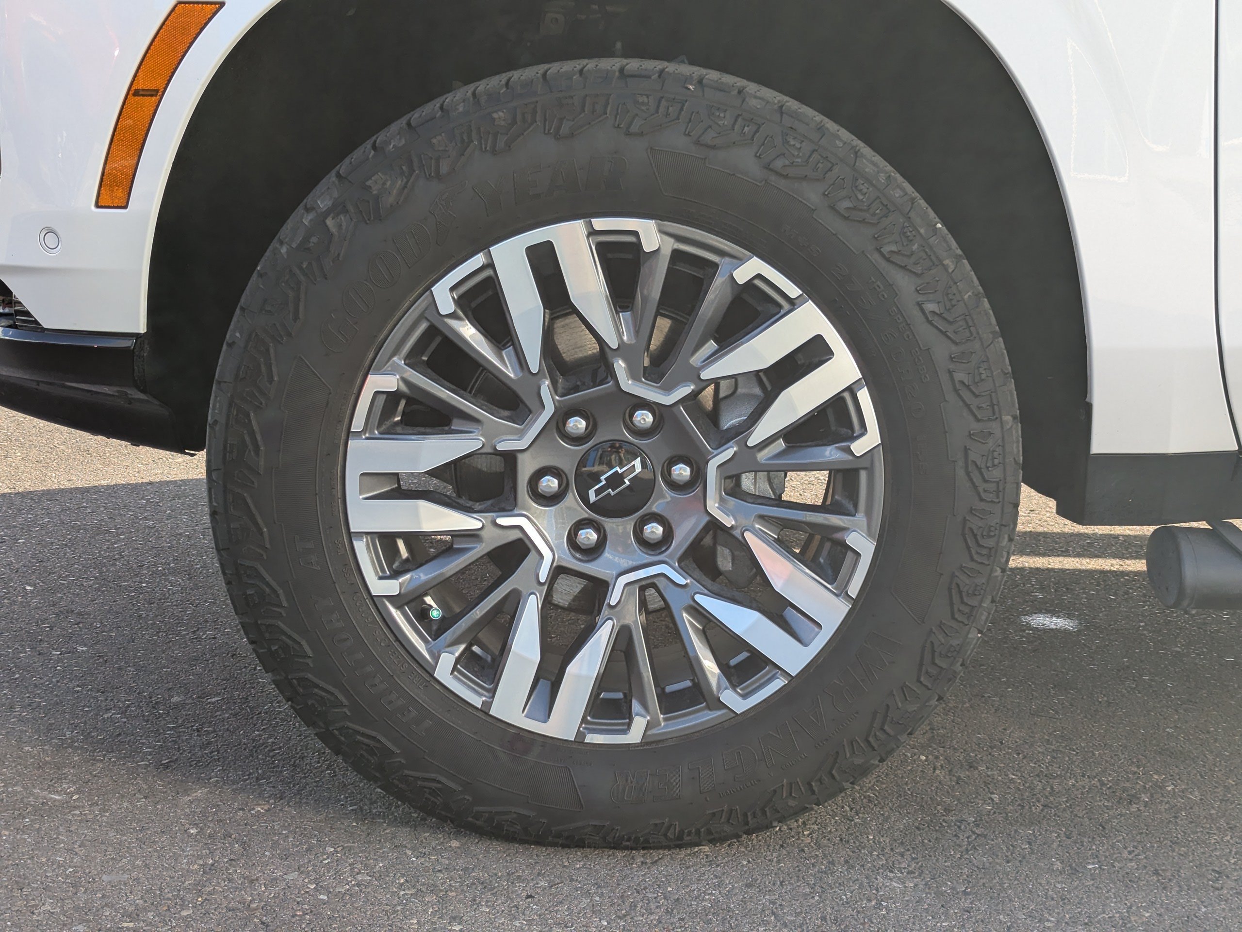 2025 Chevrolet Suburban Z71 - Photo 56