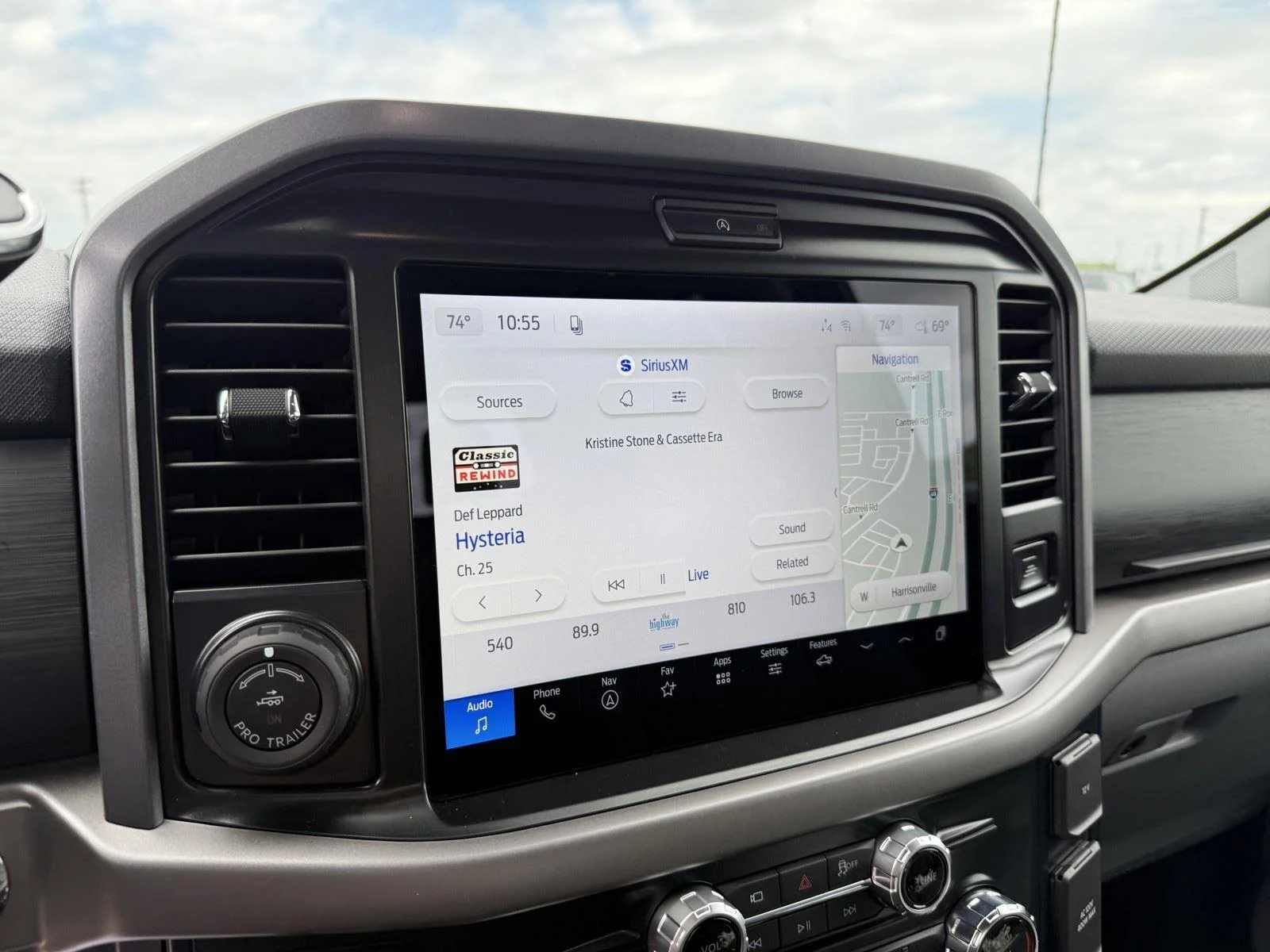 New 2026 Agate Black Metallic Ford XLT image 18
