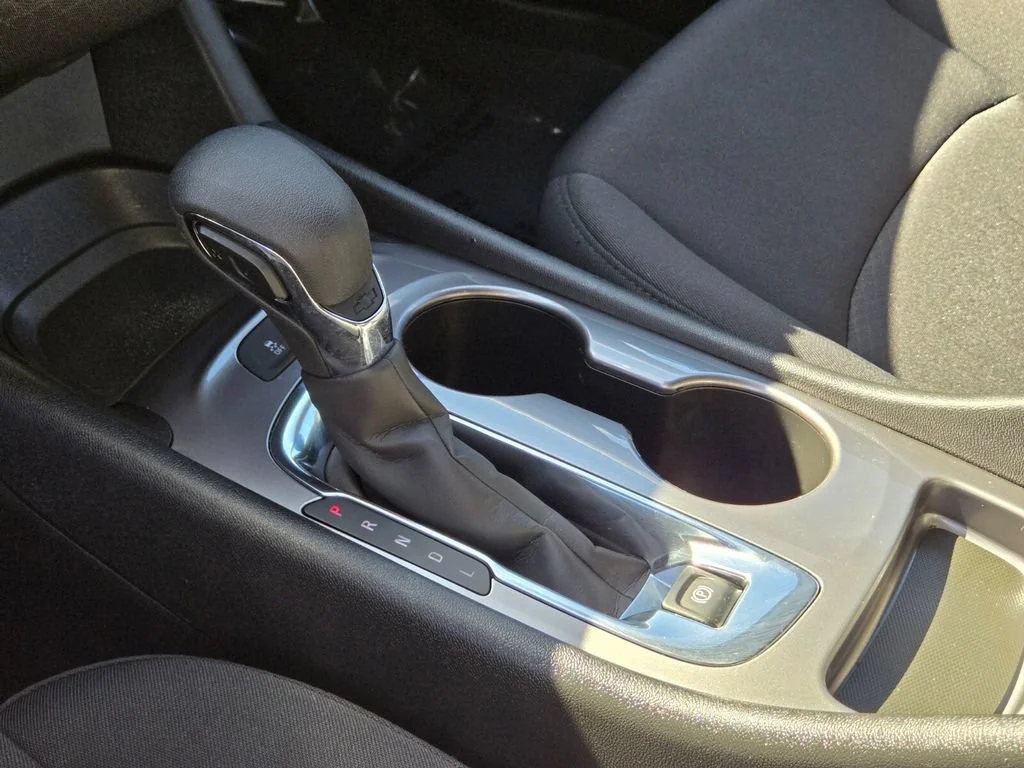 Used 2024 Summit White Chevrolet LS image 23