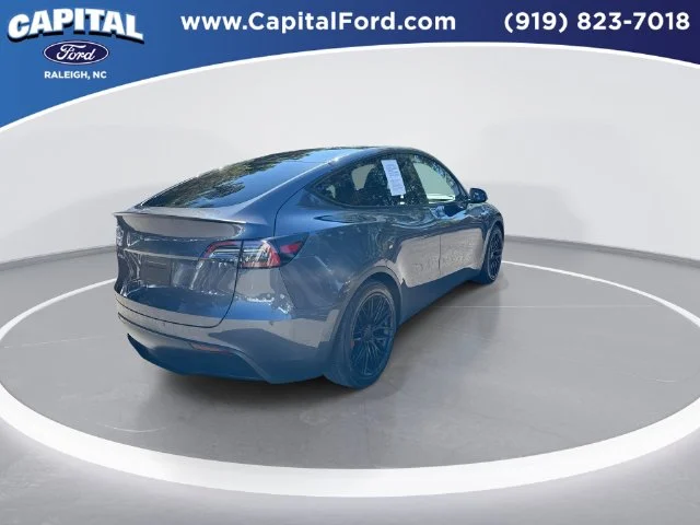 Used 2023  Tesla Performance image 8