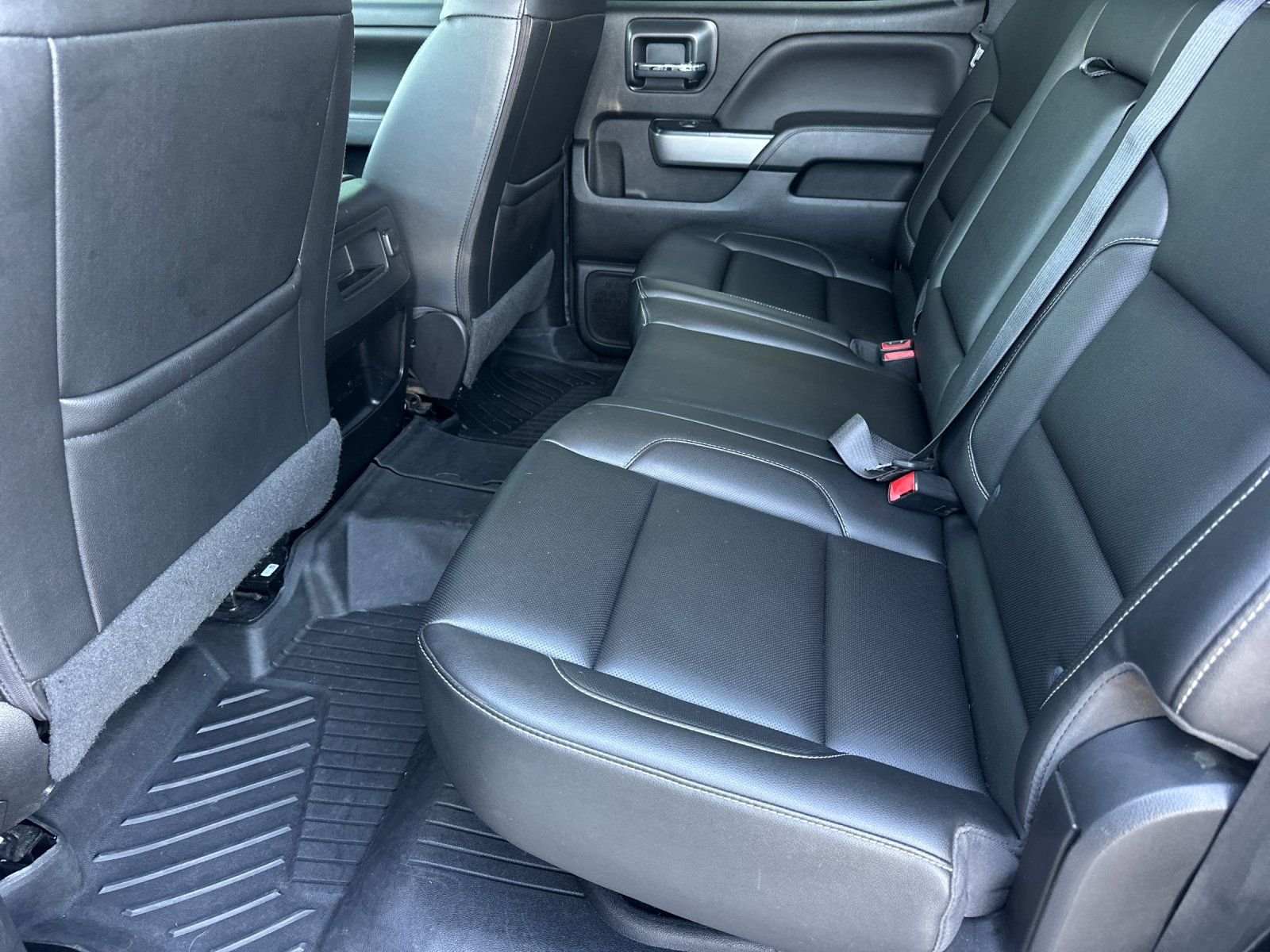 Used 2018 Silver Ice Metallic Chevrolet LTZ image 11