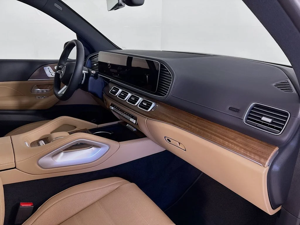 New 2026 Polar White Mercedes-Benz GLS 450 image 32