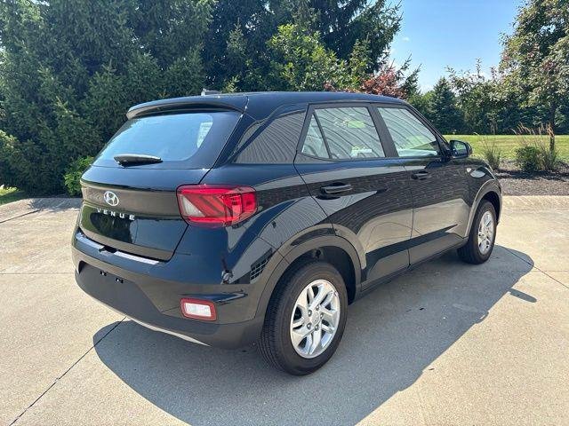 New 2026 Onyx Black Hyundai SE image 38