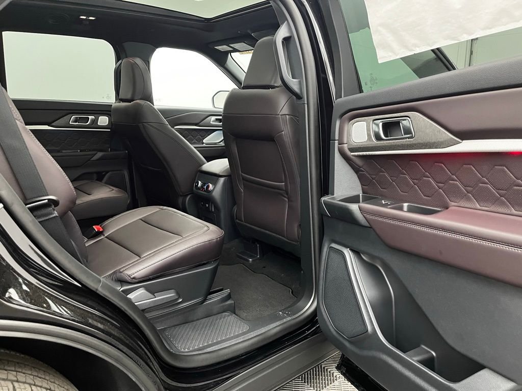 New 2026 Black Ford Platinum image 37