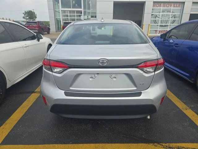 Used 2025 Silver Toyota LE image 3