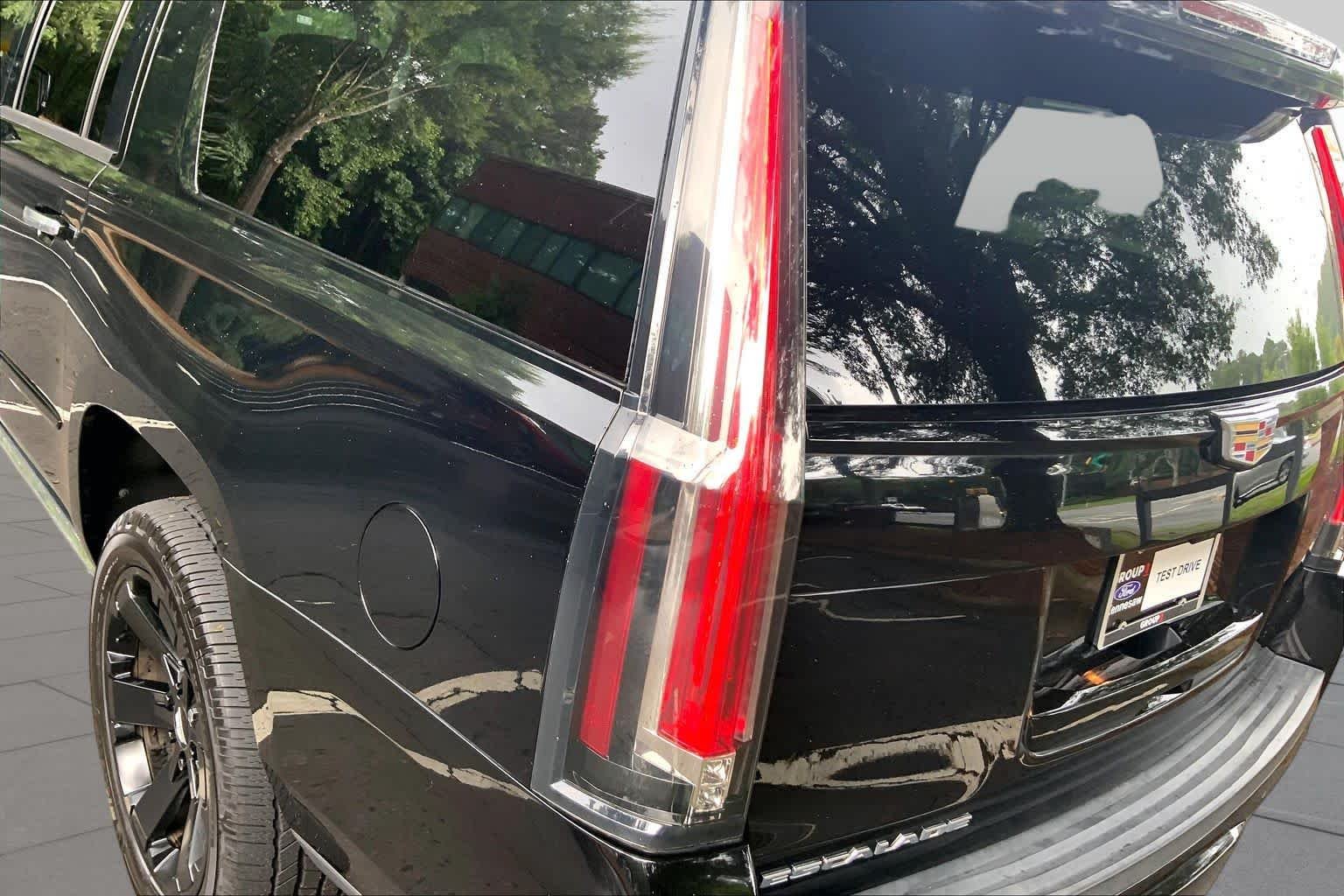 Used 2019 Black Raven Cadillac Premium Luxury image 28