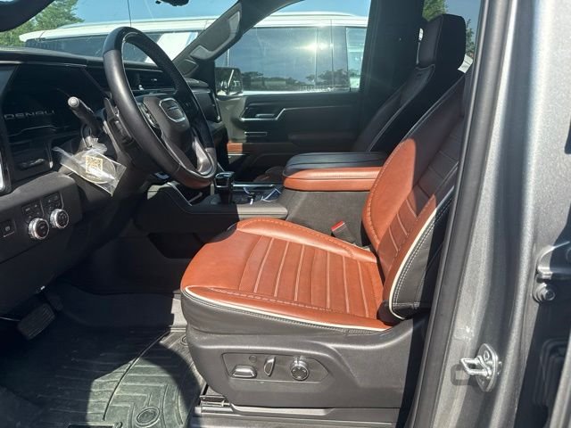 Used 2025 Silver GMC Denali Ultimate image 12