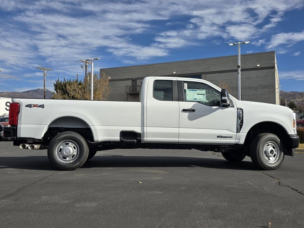 New 2026 Oxford White Ford XL image 29