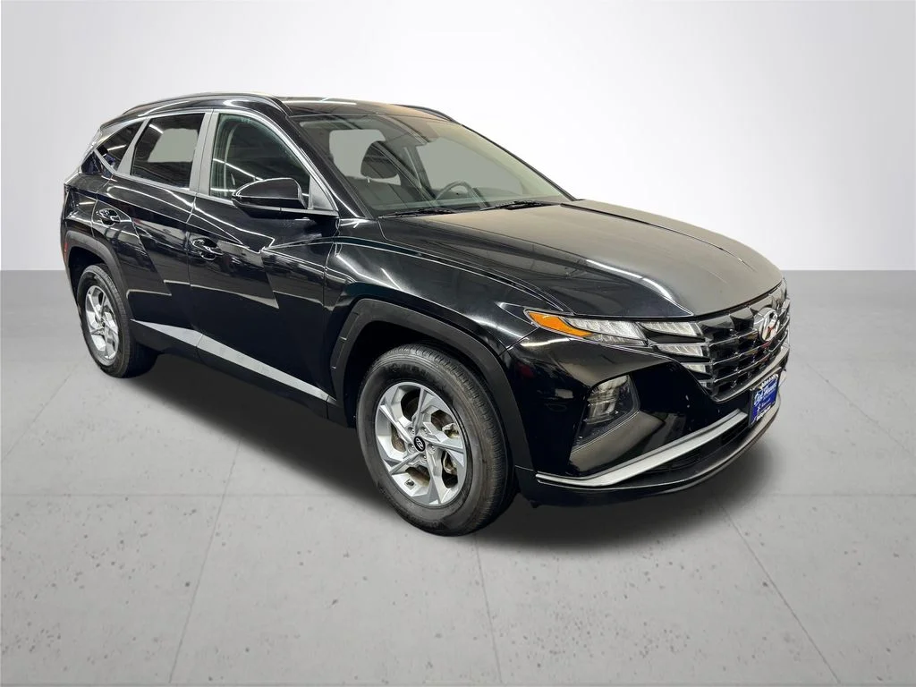 Used 2024 Black Hyundai SEL image 10