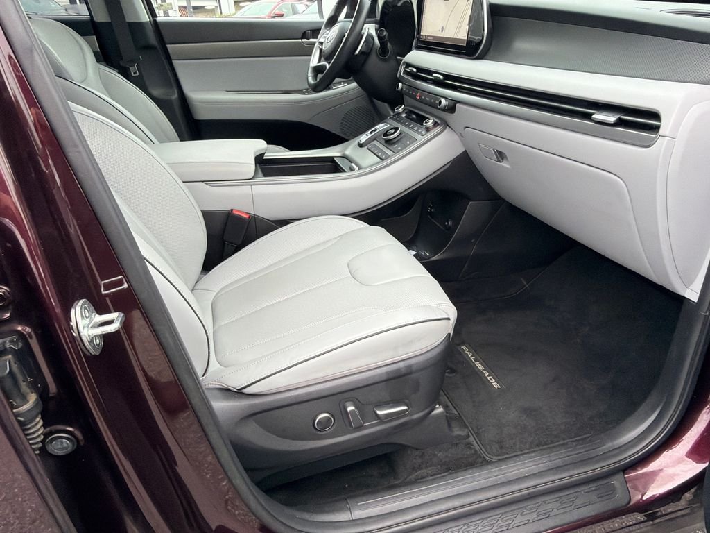 Used 2023 Red Hyundai SEL image 13