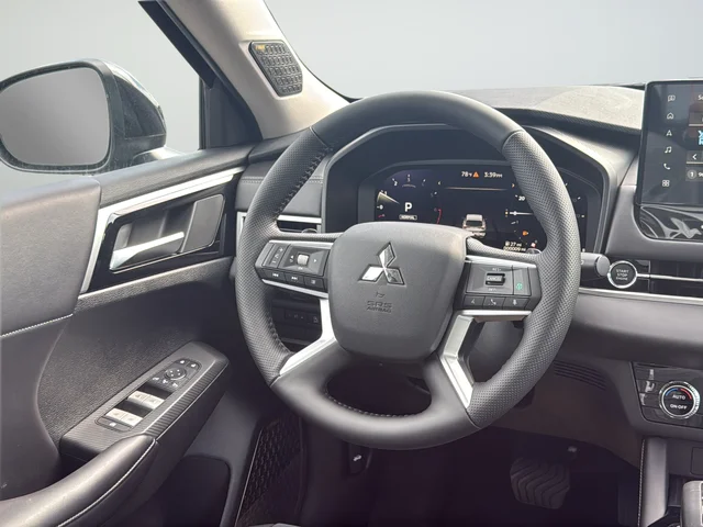 New 2026 Black Mitsubishi SE image 37
