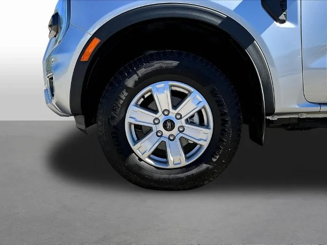 Used 2024 Silver Ford XL image 34