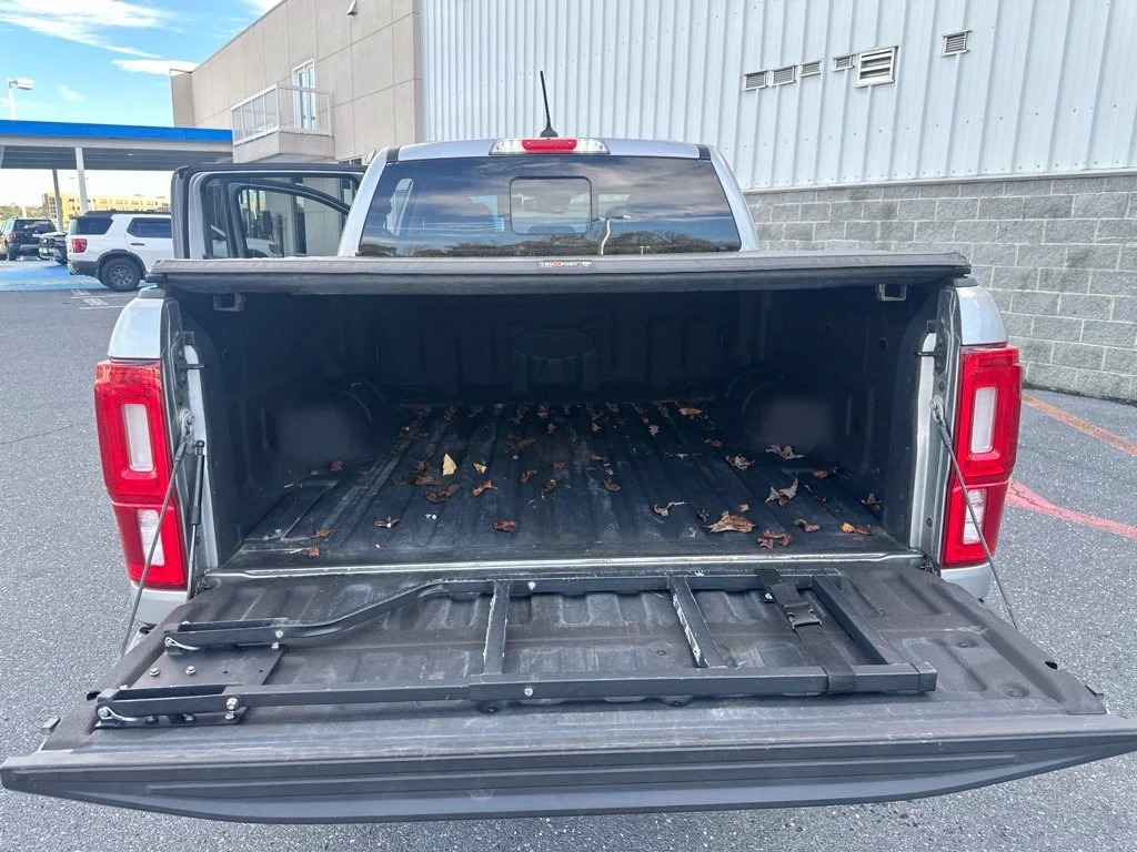 Used 2020 Silver Ford Lariat image 11