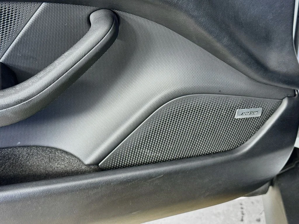 Used 2023 White Porsche Base image 19