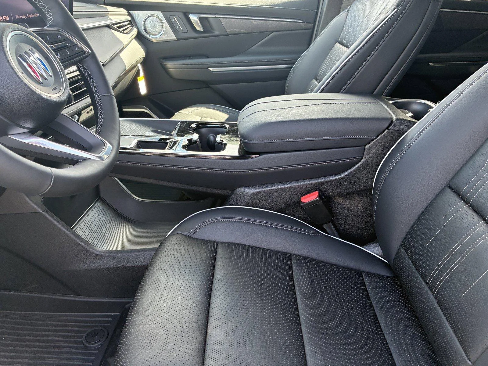 New 2027 Iridescent White Tricoat Buick Avenir image 20