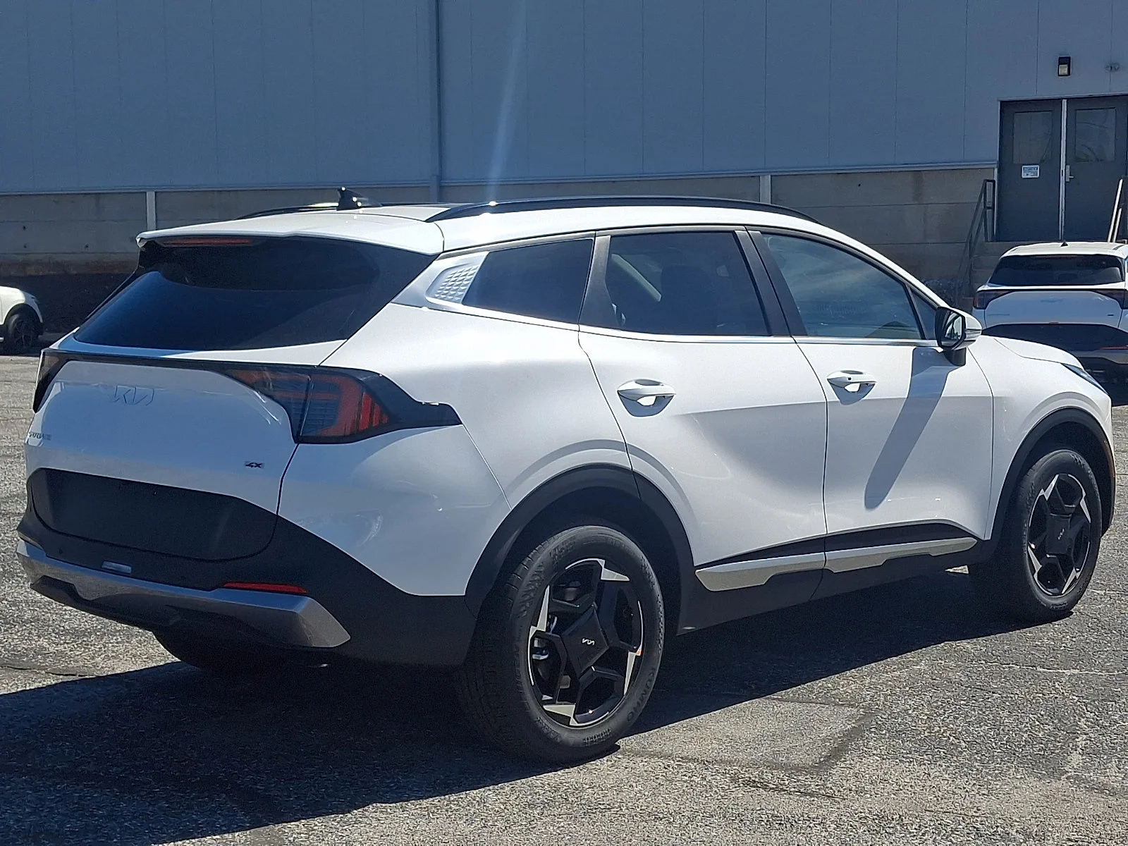 New 2027 White Kia EX image 3