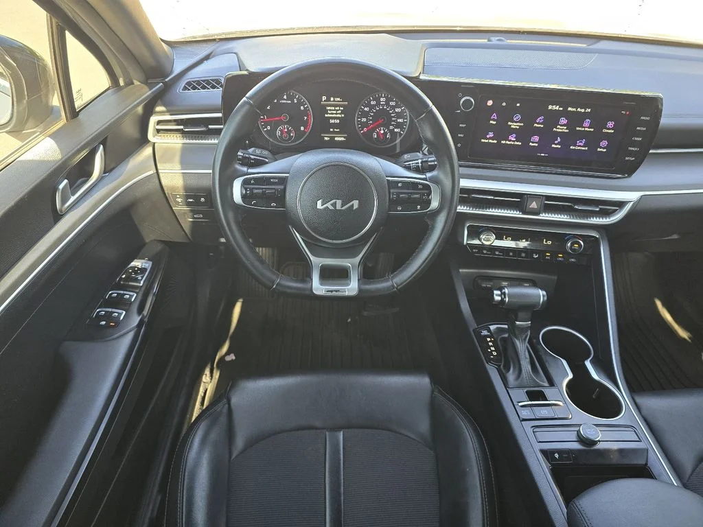 Used 2023 Wolf Gray Kia GT-Line image 14