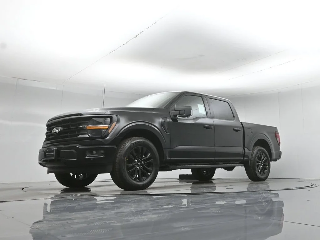 New 2026 Agate Black Metallic Ford XLT image 47
