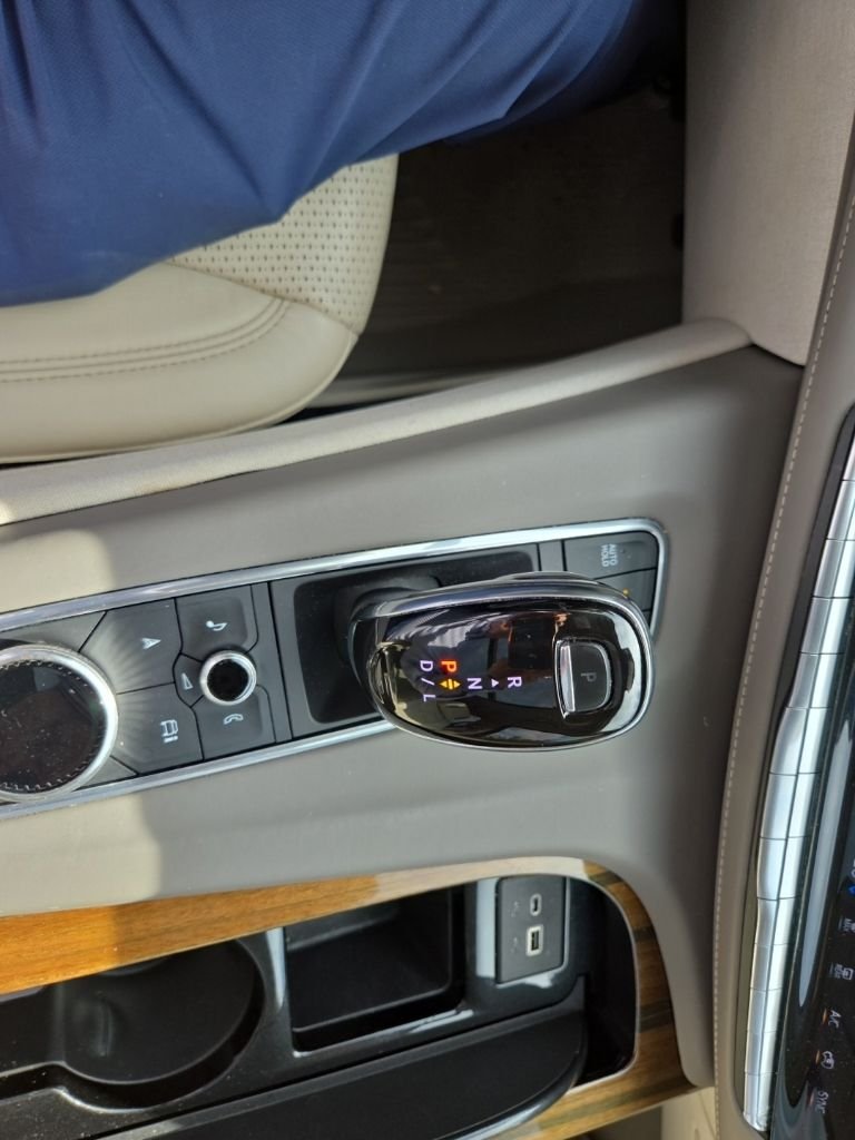 Used 2021 Crystal White Cadillac Sport Platinum image 25