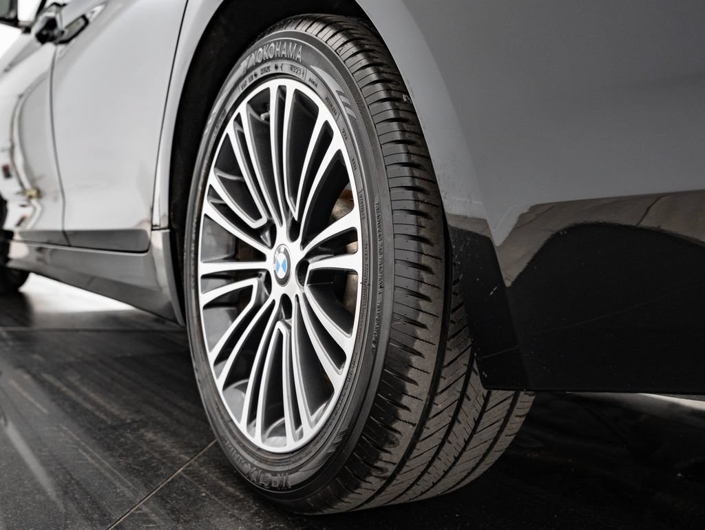 Used 2019 Jet Black BMW 540i image 48