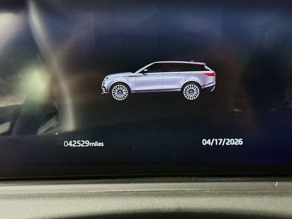 Used 2021 Eiger Gray Metallic Land Rover R-Dynamic HSE image 13