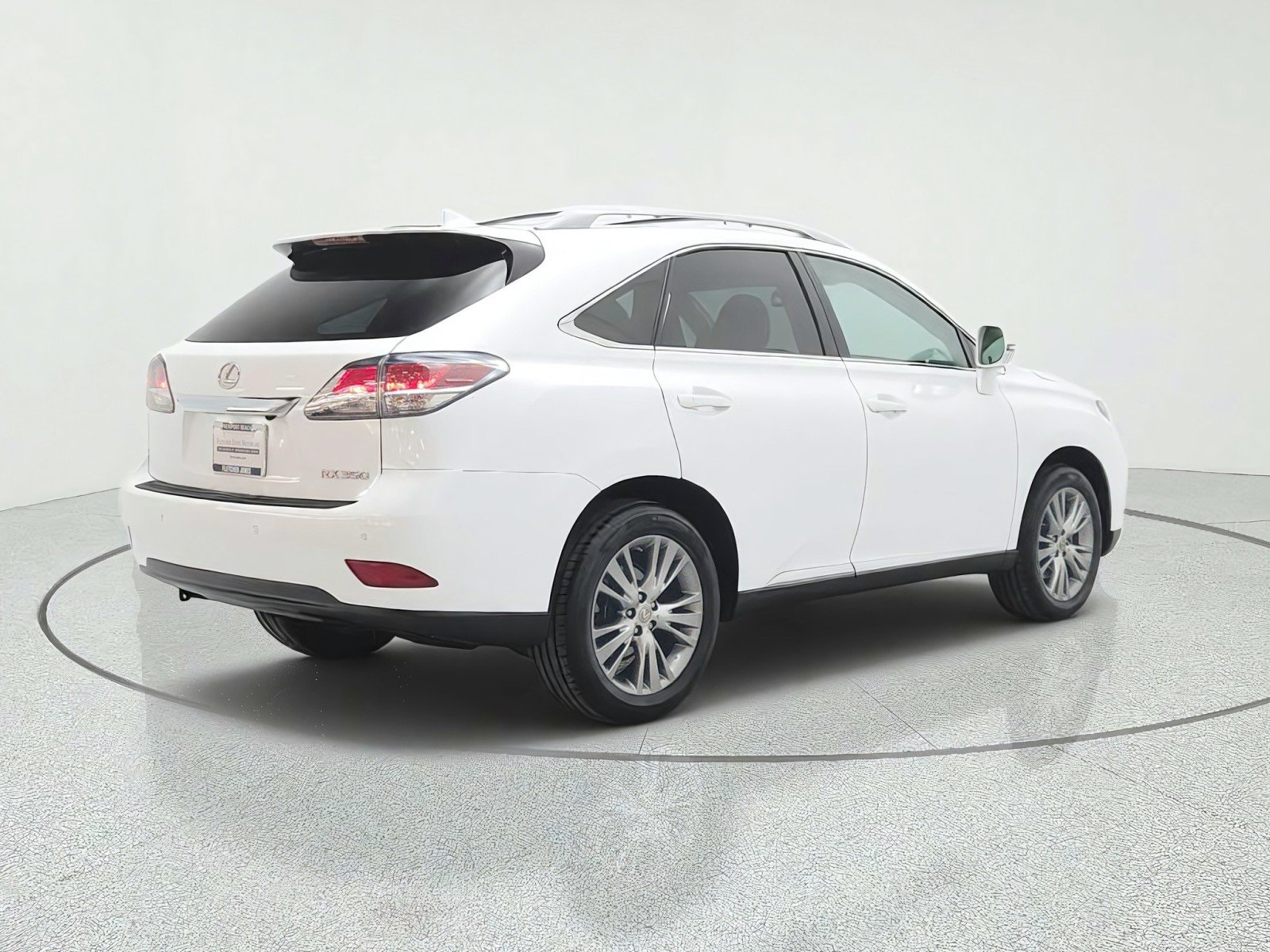 Used 2014 Starfire Pearl Lexus FWD 4dr image 5