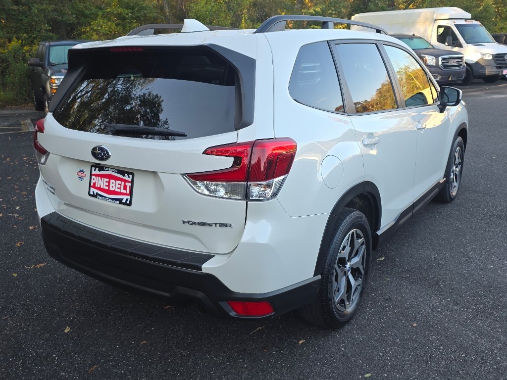 Used 2020 White Subaru Premium image 16