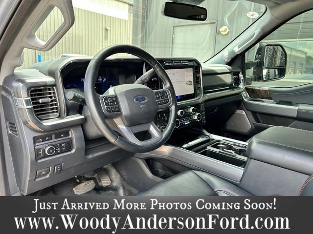 Used 2024 Gray Metallic Ford Lariat image 8