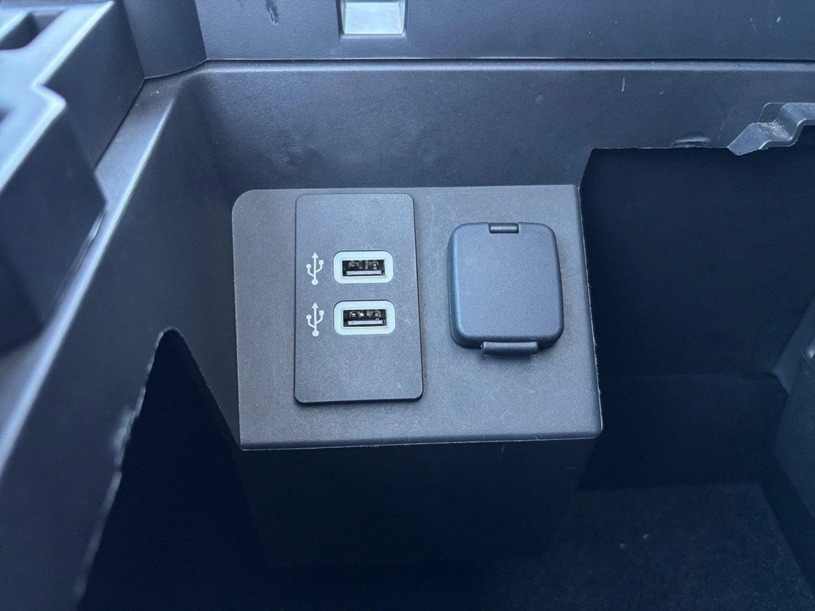 Used 2016 Magnetic Ford Limited image 59