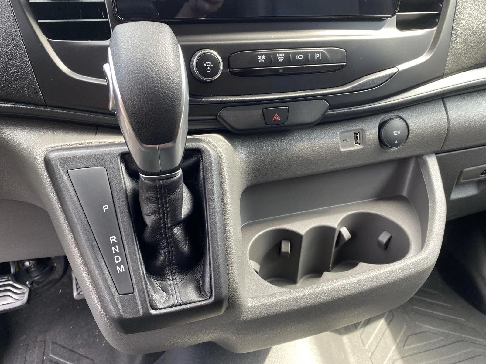 Used 2024  Ford T350 image 20