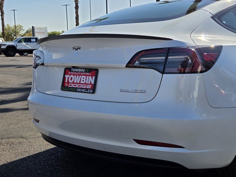 Used 2023  Tesla Performance image 6