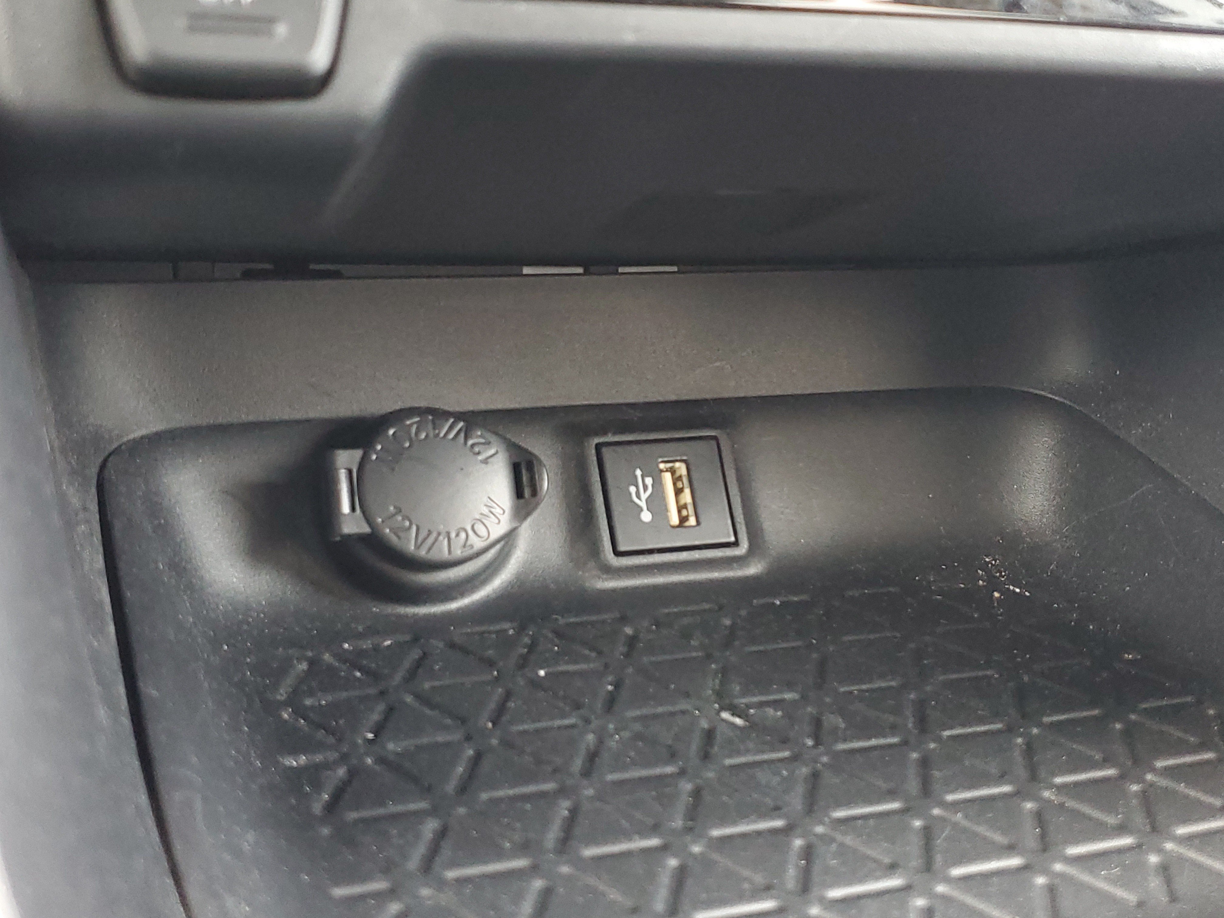 Used 2024 Ice Toyota XLE image 30