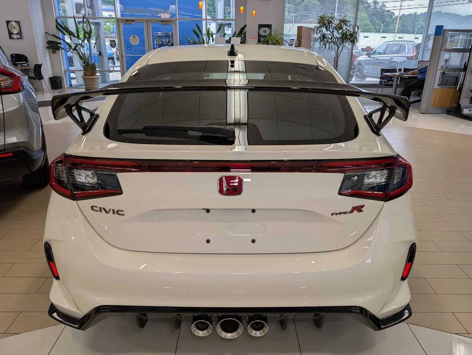 New 2026 Championship White Honda Type R image 8
