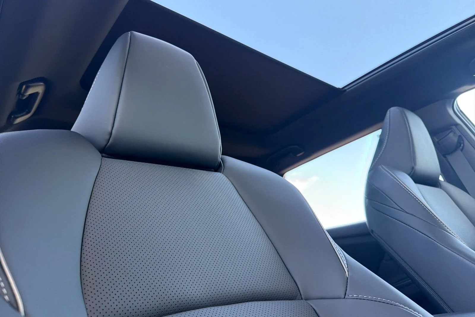 New 2026 Heavy Metal with Midnight Black Metallic roof Toyota Limited image 19