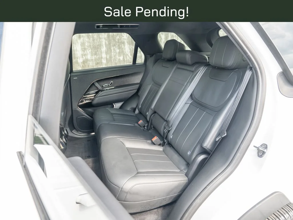 Certified Used 2023 White Land Rover SE Dynamic image 36