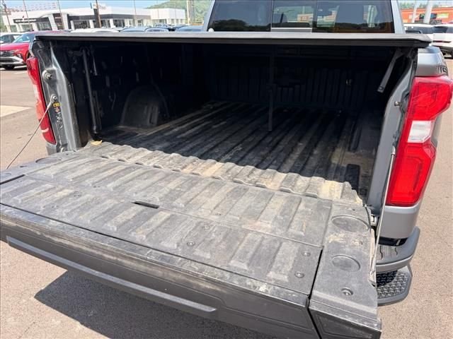 Used 2022 Gray Chevrolet RST image 26