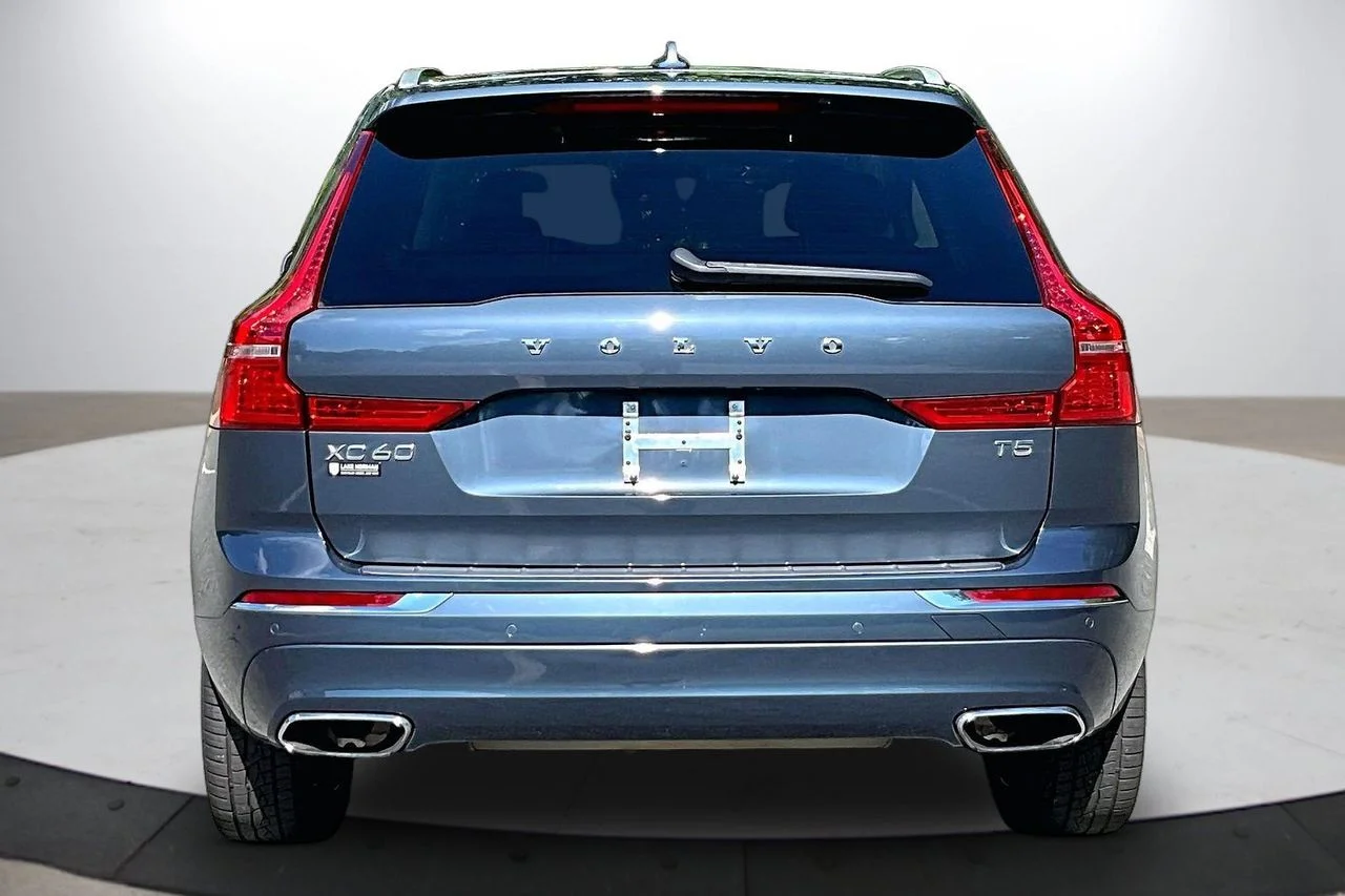 Certified Used 2021 Blue Volvo T5 Inscription image 8