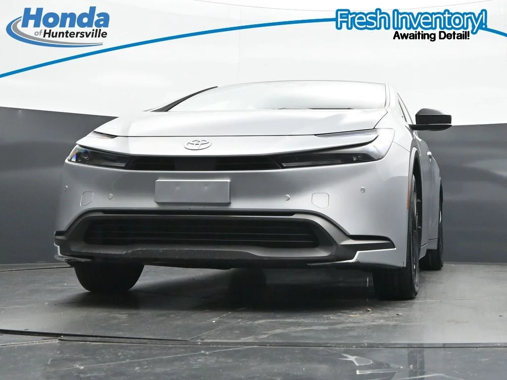 Used 2025 Cutting Edge Toyota LE image 28
