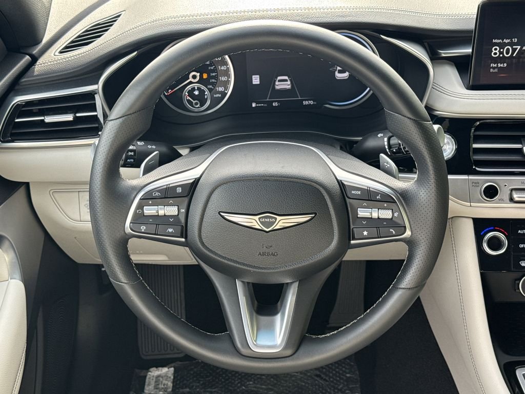 Used 2025 White Genesis 2.5T image 23