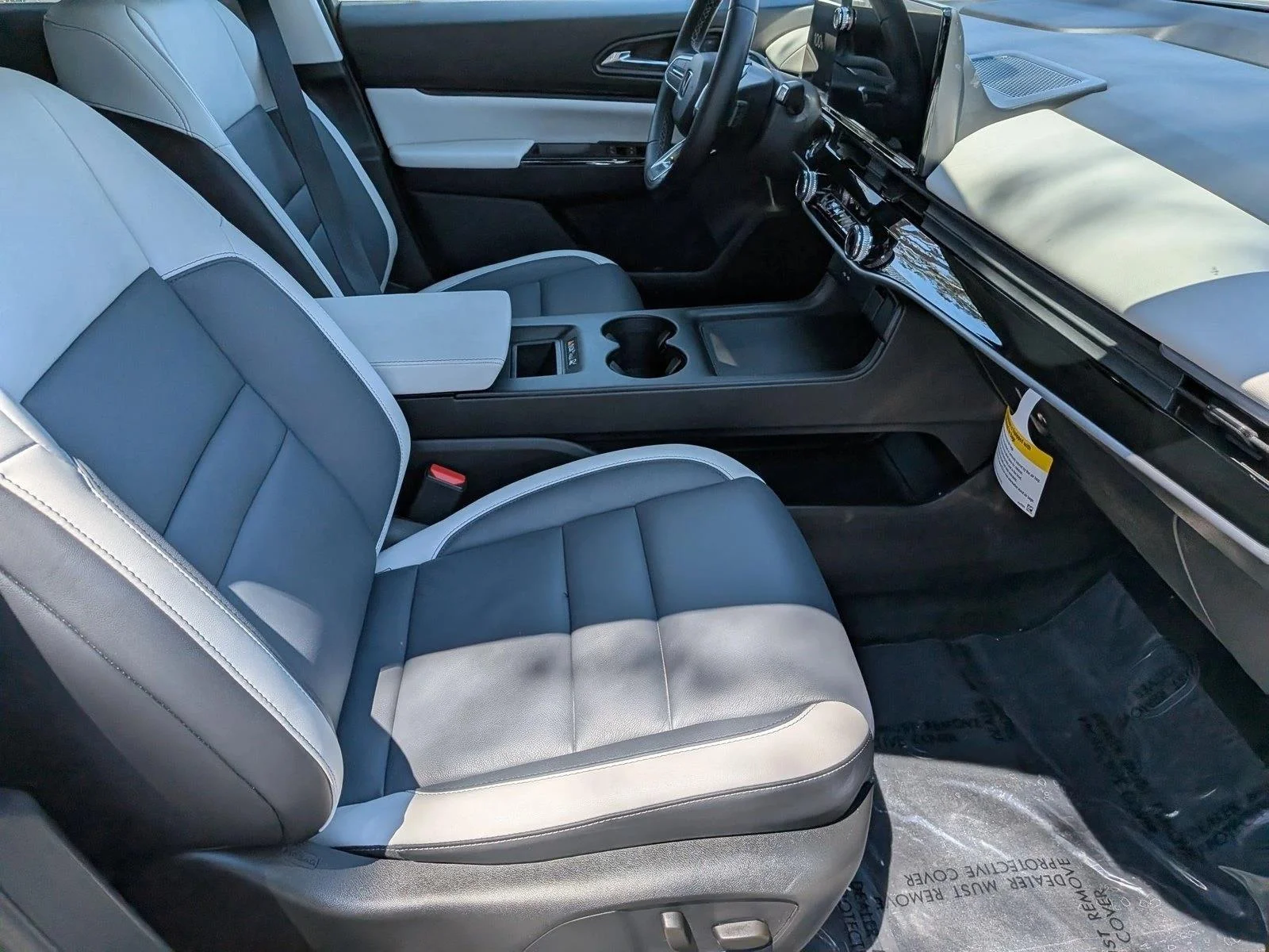 Used 2025 Snowfall Pearl Honda Touring image 19