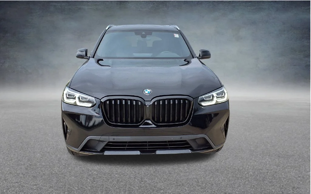 Used 2023 Black BMW sDrive30i image 2