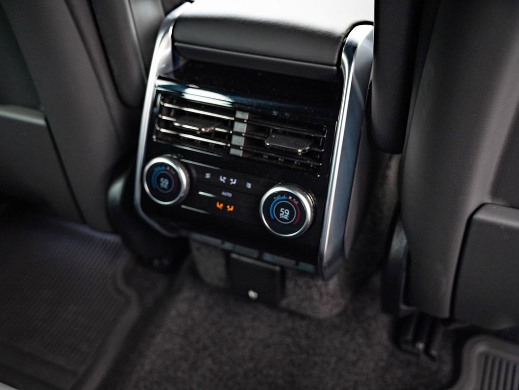 Used 2025 Carpathian Grey Premium Metallic Land Rover SE image 37