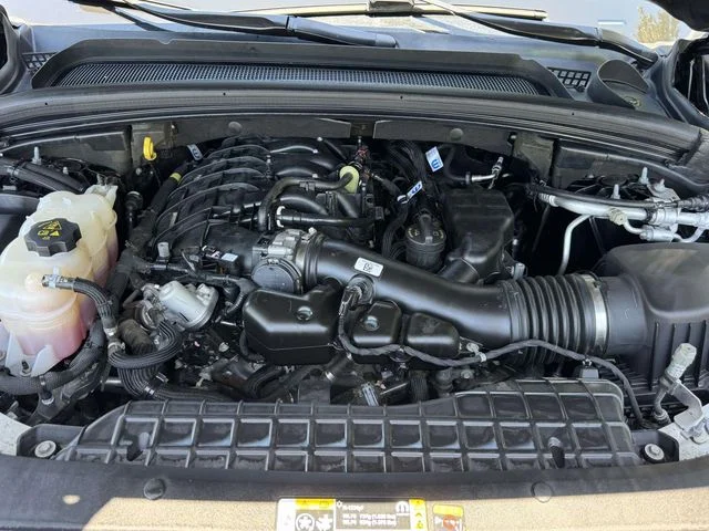 Used 2023 Black Jeep Altitude image 13