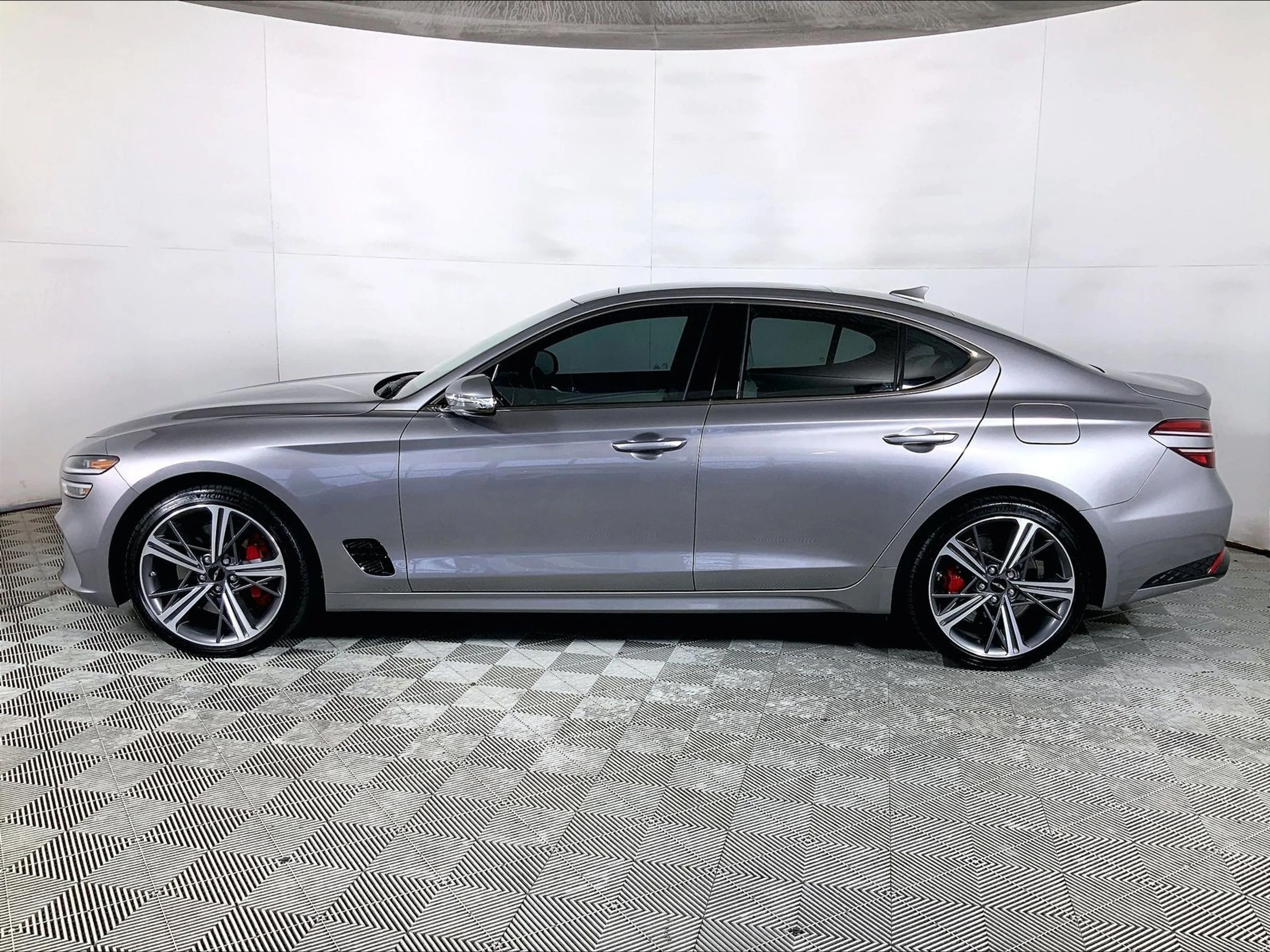 2024 GENESIS G70 Sport Advanced - Photo 2