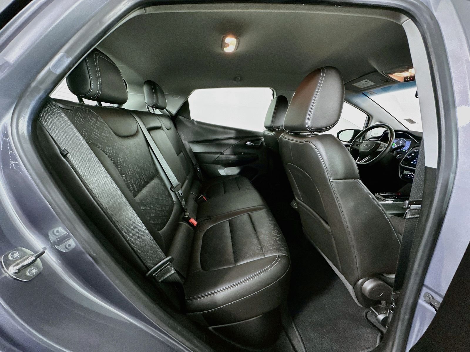 Used 2023 Gray Ghost Metallic Chevrolet 2LT image 28